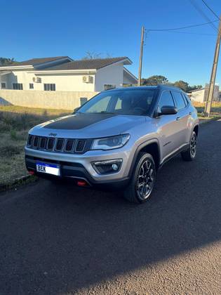 JEEP COMPASS 2.0 16V DIESEL TRAILHAWK 4X4 AUTOMÁTICO JEEP COMPASS 2.0 16V DIESEL TRAILHAWK 4X4 AUTOMÁTICO
